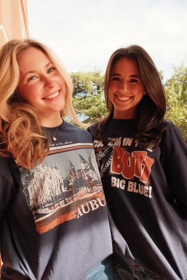 Navy, with the Kick 'Em tee